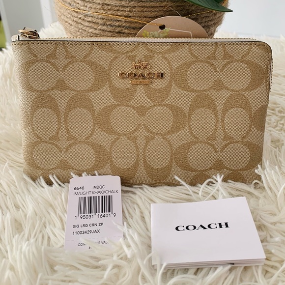 Coach Large wristlet - Picture 2 of 4